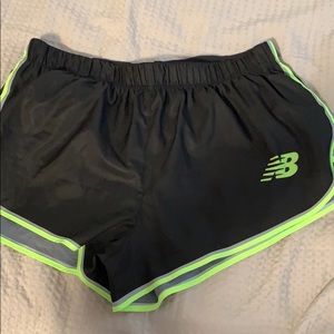 New Balance Achieve Split Shorts Size M